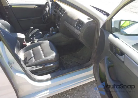 2017 Volkswagen Jetta 1.4T Se from USA, damaged, VIN 3VWDB7AJ0HM285526